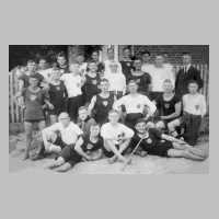 105-0086 Die Schlagballmannschaft 1922.jpg